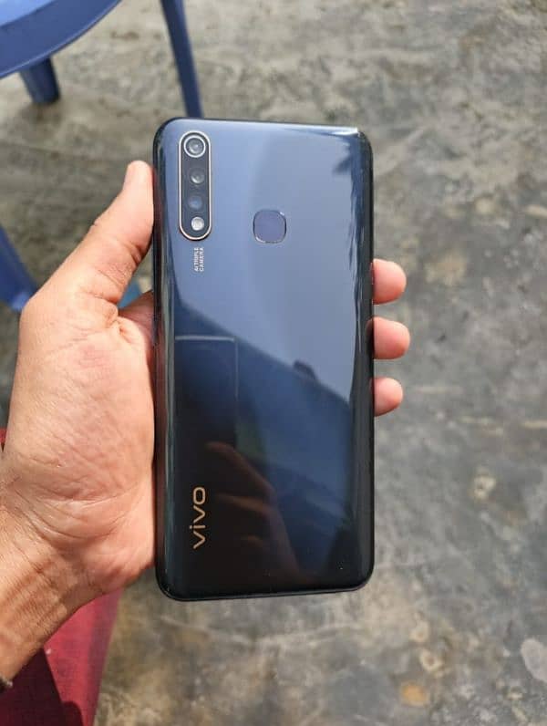 vivo Y1915  4/128  used but good condition 0