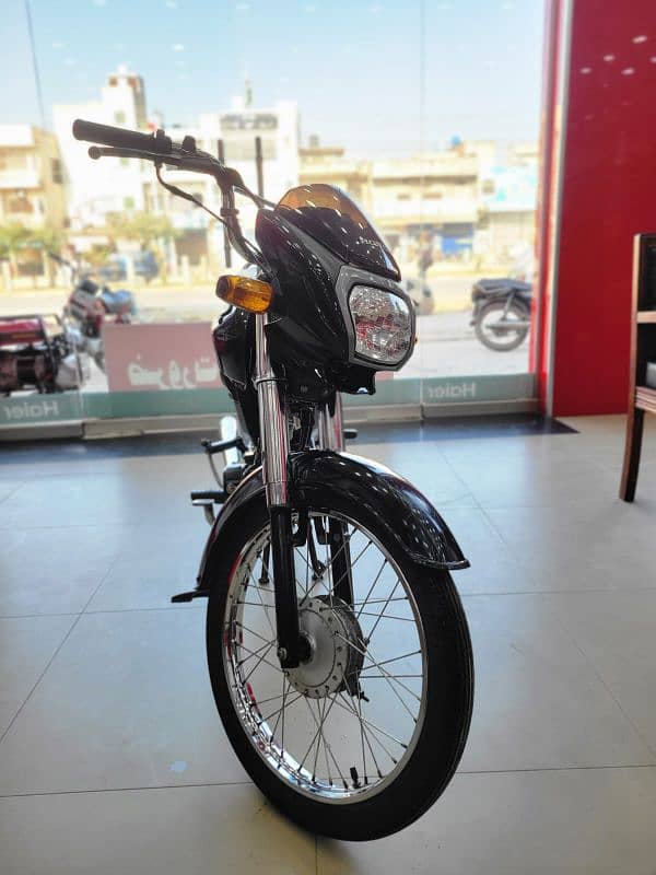 Honda CD 70 Dream Black Colour 5