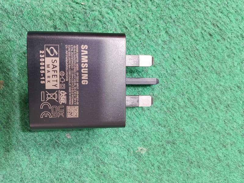 Samsung 25 Watt Original Adapter 1