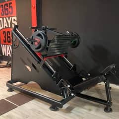 Leg press|Rowing machine|Monkey bar|Chest press plate loaded|recliner