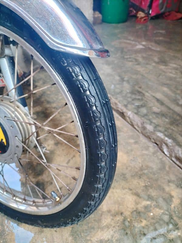 Metro 2018 model all okay bike tyre tyre donon new Dale hue hain 6