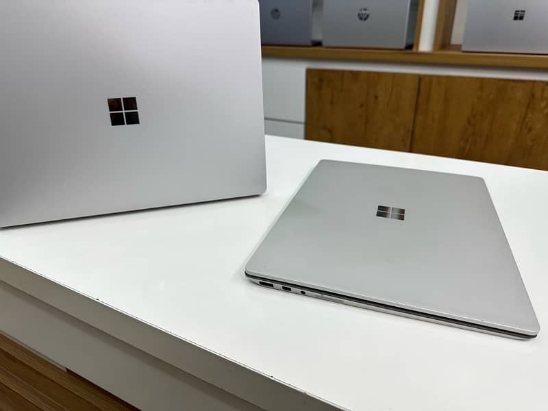 MICROSOFT SURFACE LAPTOP  ( CORE - i5 10TH GEN ) 8 GB RAM-256 GB SSD 2