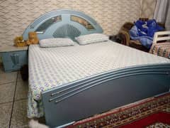 BED SET WITH DRESSING AND SIDE TABLES