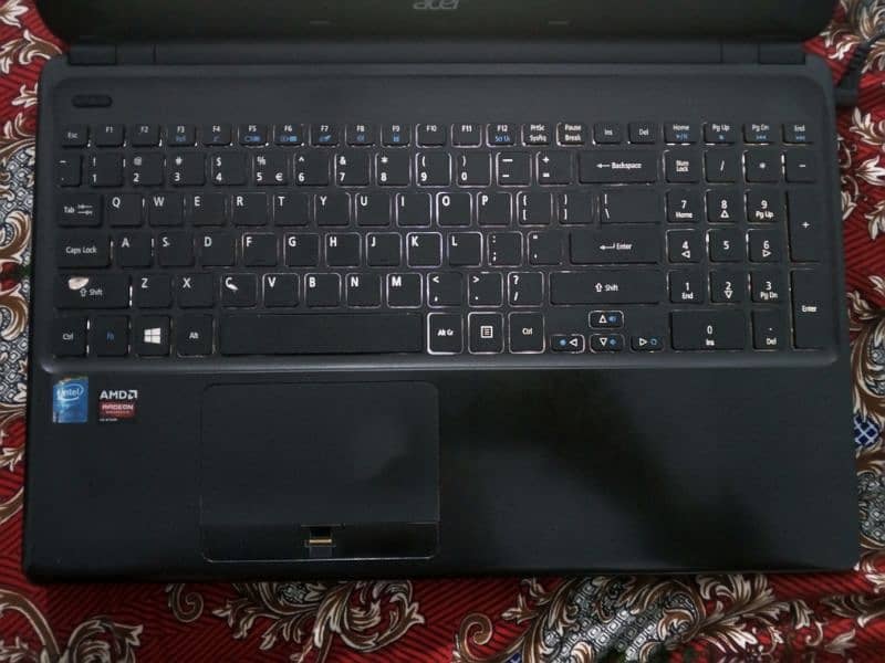 Acer Core i5 4th Gen, 8 / 320 AMD Graphics card urgent sale 3