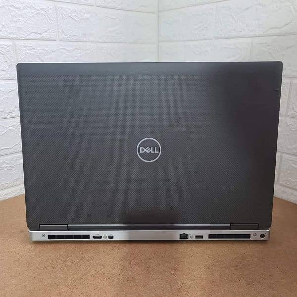 Dell  Precision 7740 workstation / Super heavy duty beast 4