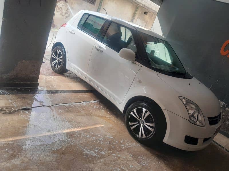 Suzuki Swift 2012 0