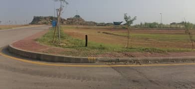 10 MARLA BOULEVARD CORNER RESIDENTIAL PLOT AVAILABLE FOR SALE IN BLOCK F-3