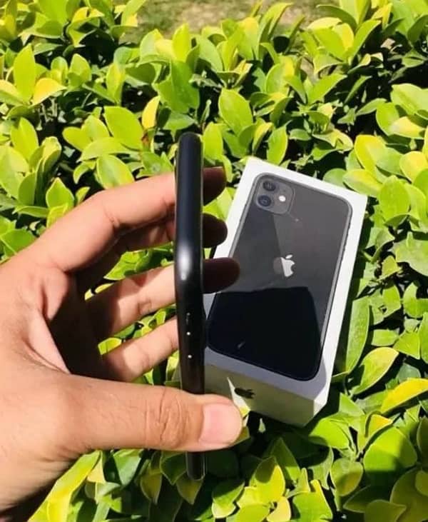 iphone 11 64 gb btry 73 % non pta with box and charger 2