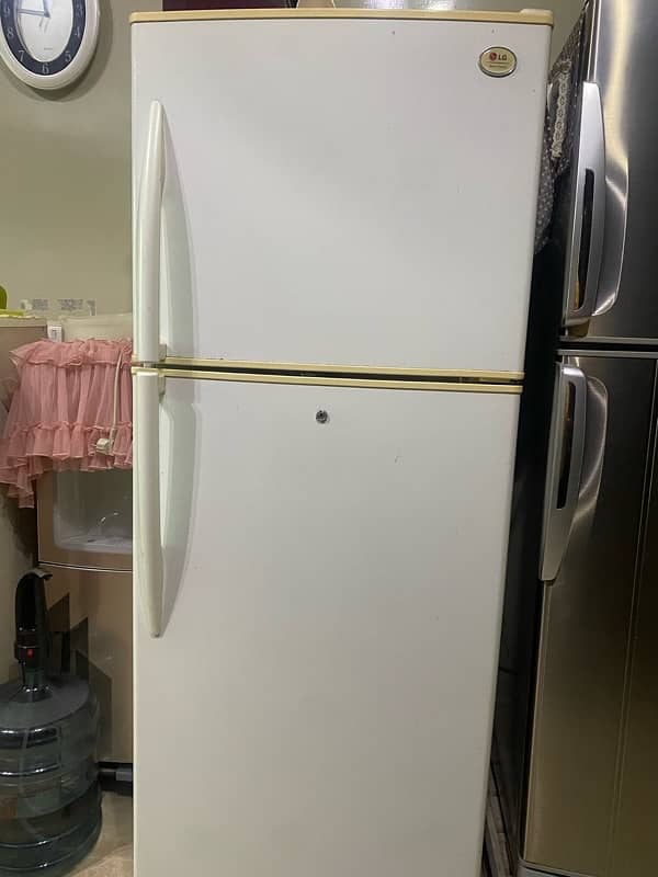 LG REFRIGERATOR 4