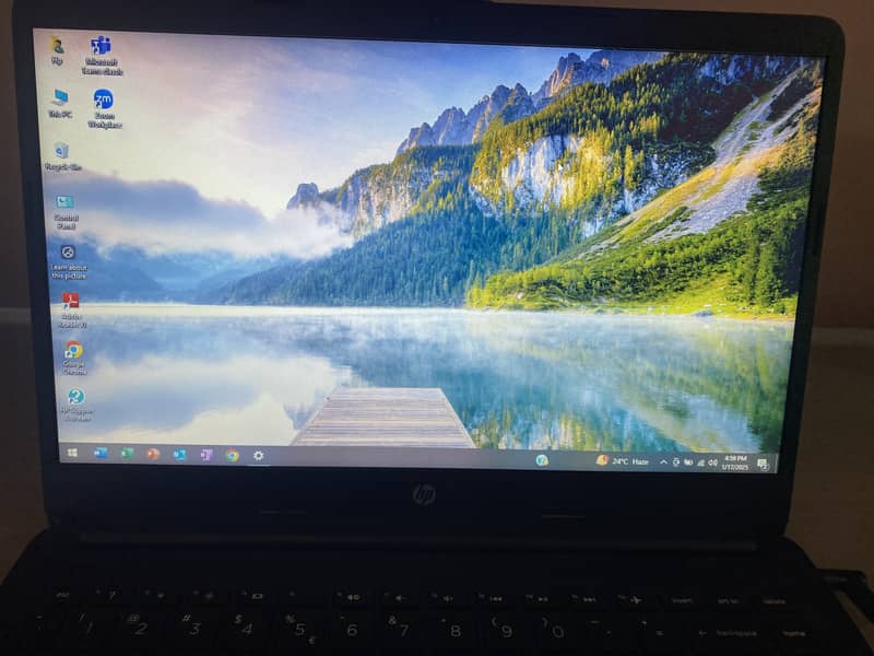 HP 14 CF2224nia intel core i5, 8 GB RAM, Windows 10 Pro 0