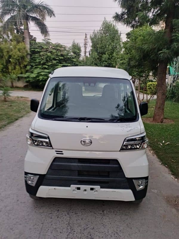 Daihatsu Hijet Cargo 2019 1