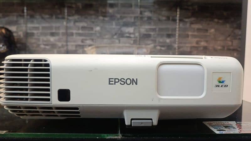projector multimedia 3