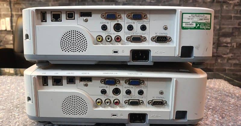 projector multimedia 10