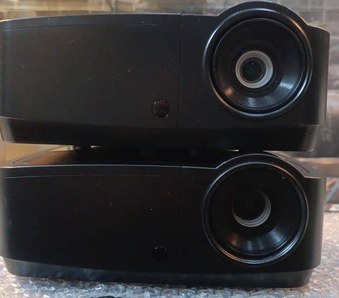 projector multimedia 12
