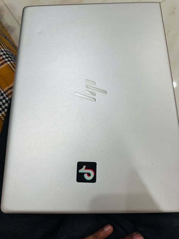 HP elitebook 830gs 1