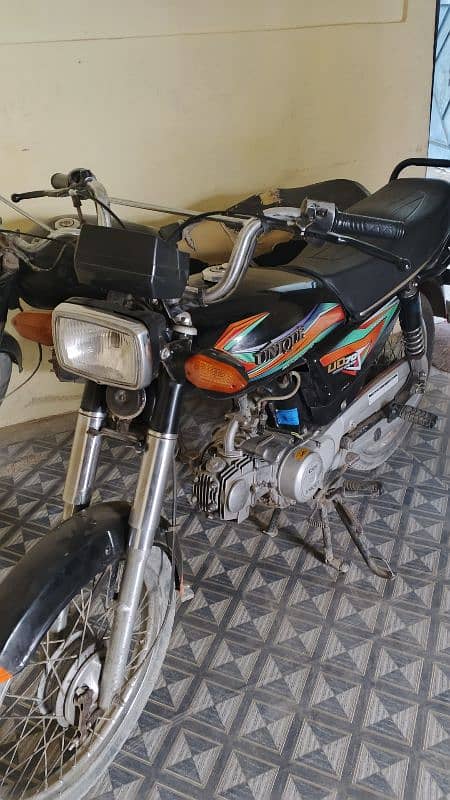 unique 70cc 10/10 condition 2