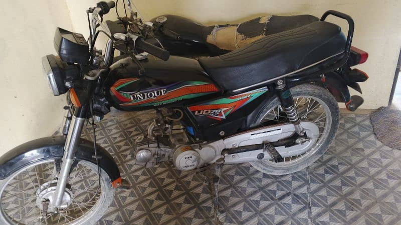 unique 70cc 10/10 condition 3