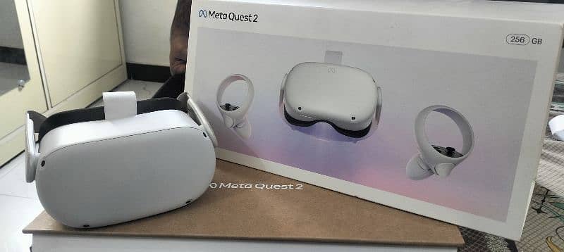 Meta Quest 2 (256GB): All-in-One VR Headset 1