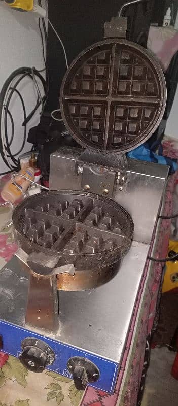 waffle maker or mine pan cake 2