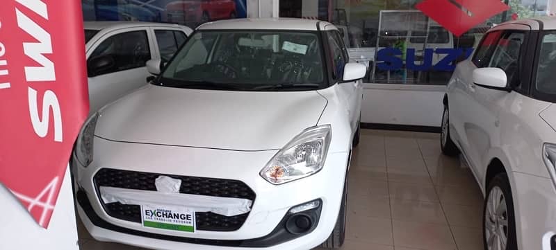 Suzuki Swift GL CVT 2025 3