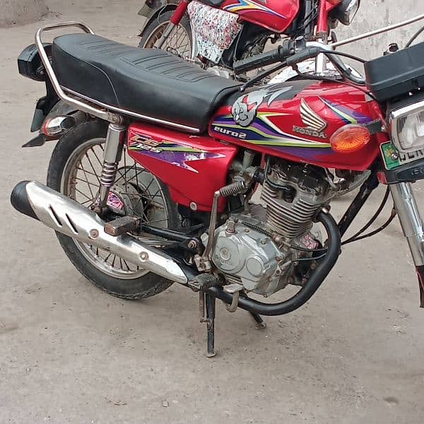 Honda 125 2017 model paper original 4