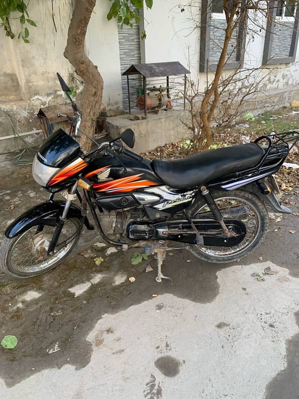 Honda Pridor Black Good Condition 2