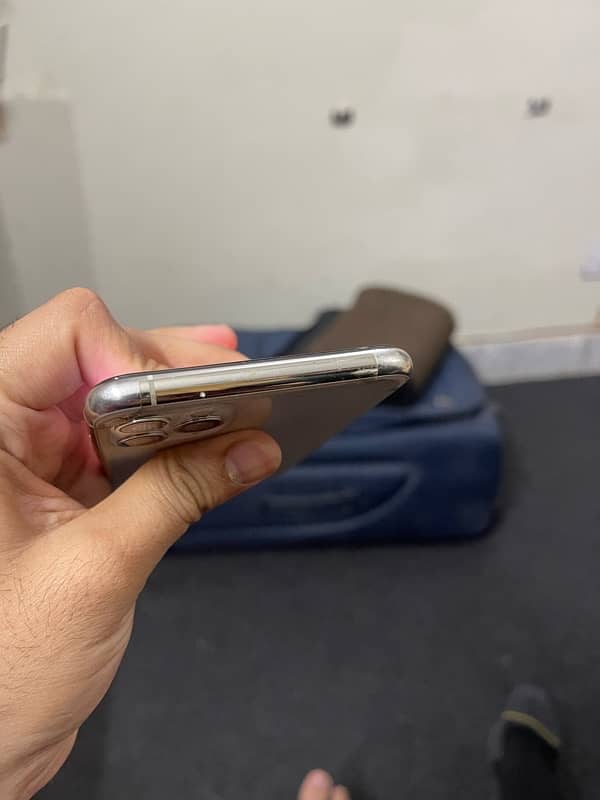 Iphone 11 Pro Max PTA approved with Single Line panel 3