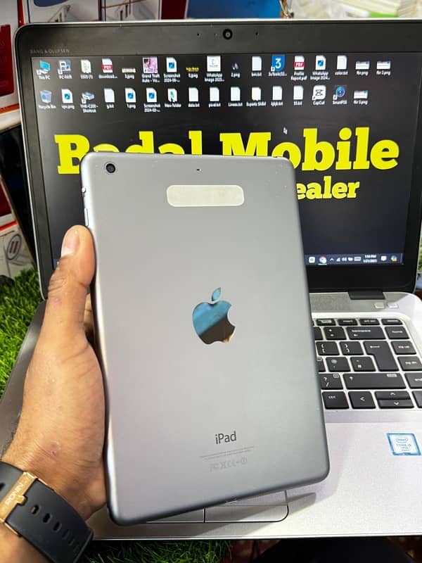 IPad Mini 2 With Complete Box 1