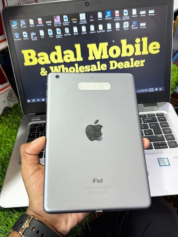 IPad Mini 2 With Complete Box 8