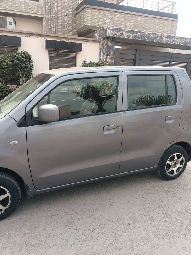 Suzuki Wagon R 2016 1