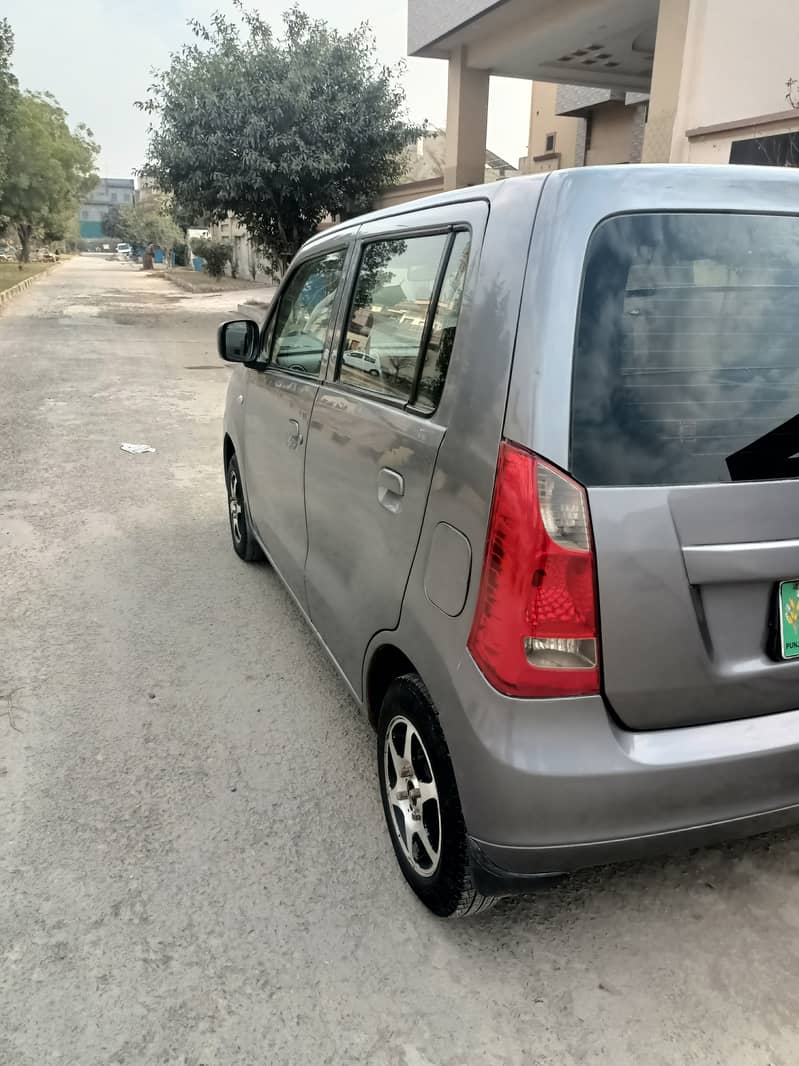 Suzuki Wagon R 2016 5