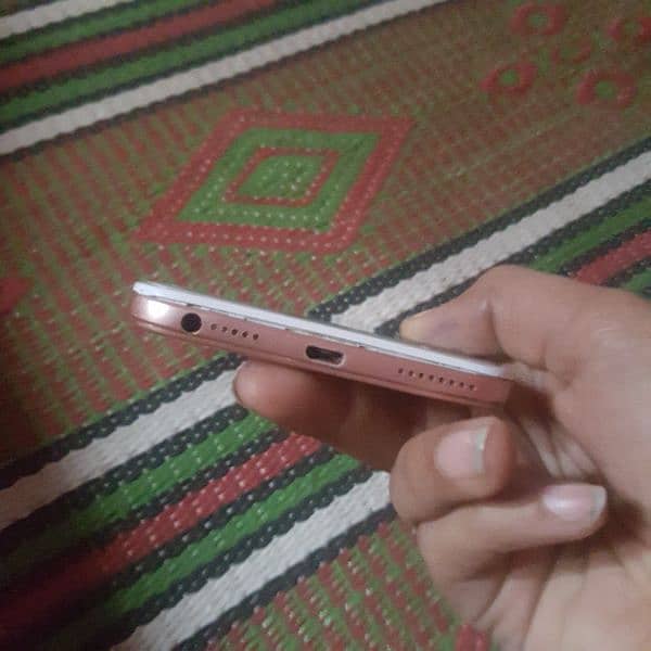 oppo F1s 2