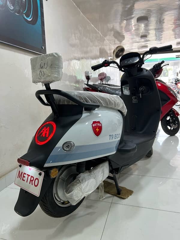 Metro T9 Eco Electric Scooty 3