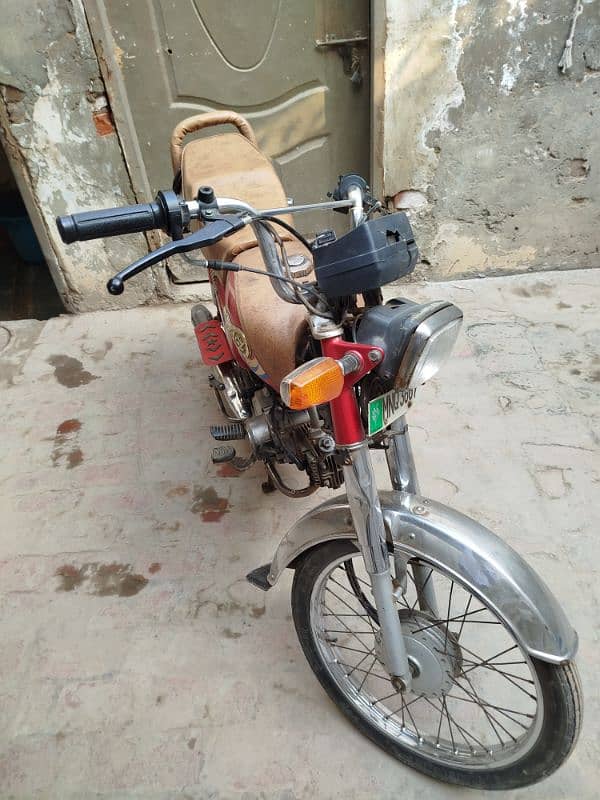 Yamaha Dhoom YD 70cc 3