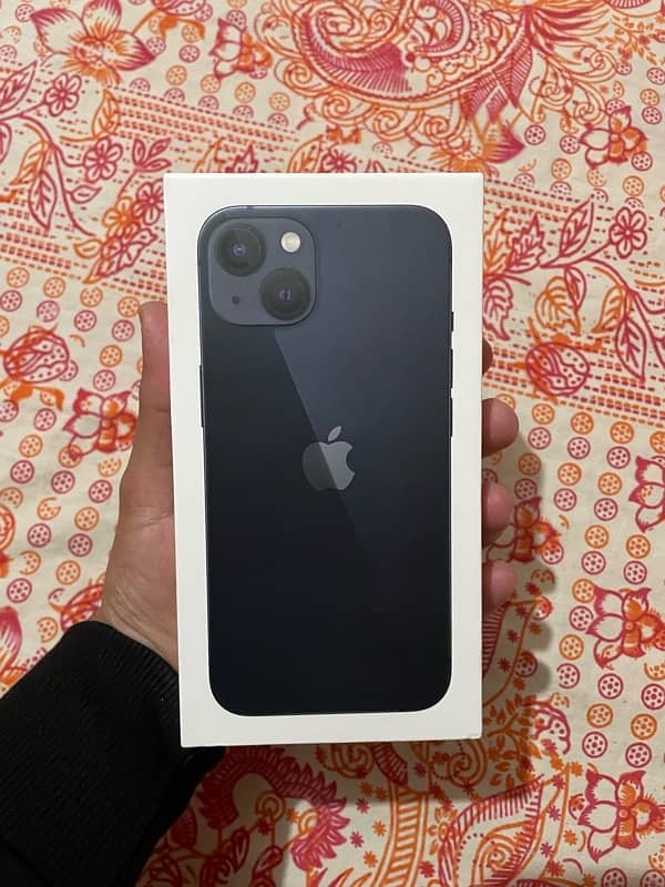 New Box Pack iPhone 13 128GB Factory Locked 0