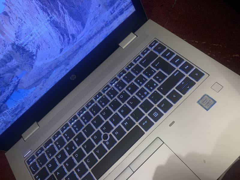 Hp probook 640 g5 i7 8th gen 2