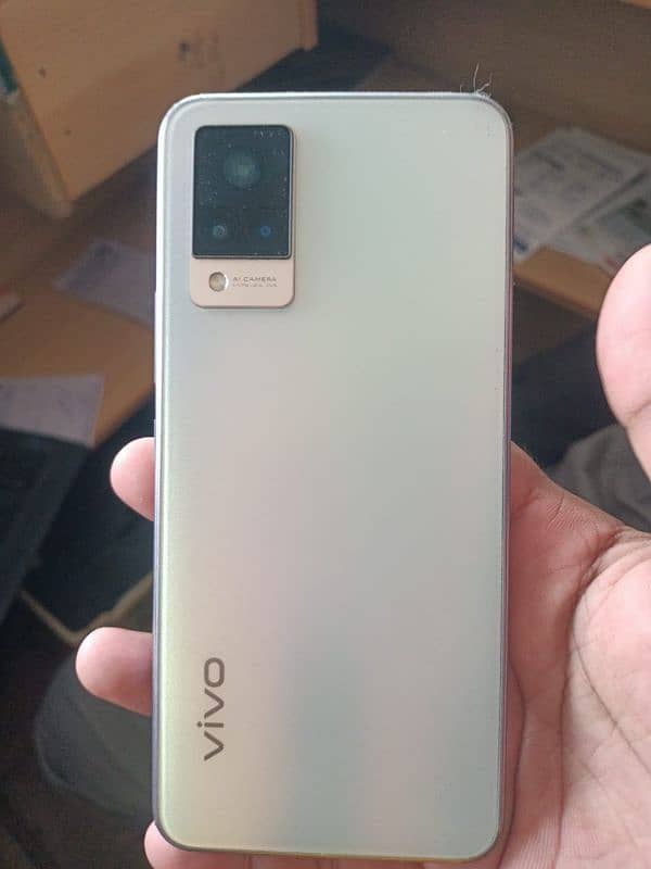 vivo v21 4