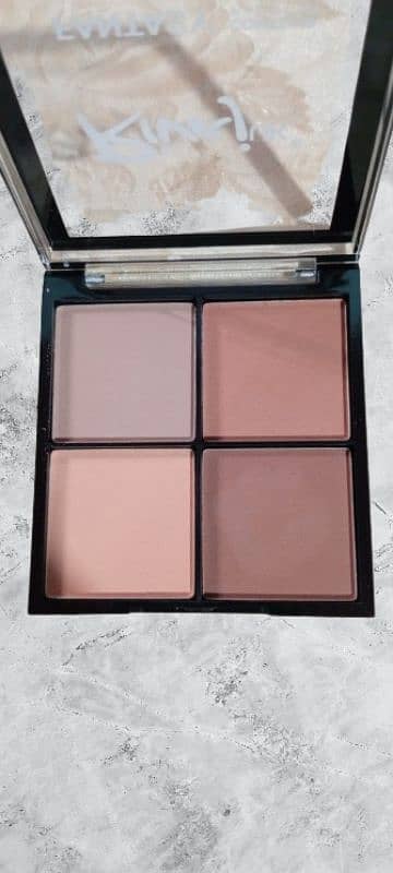 Rivaj UK Fantasy Contour Palette (02) - Brand New 1