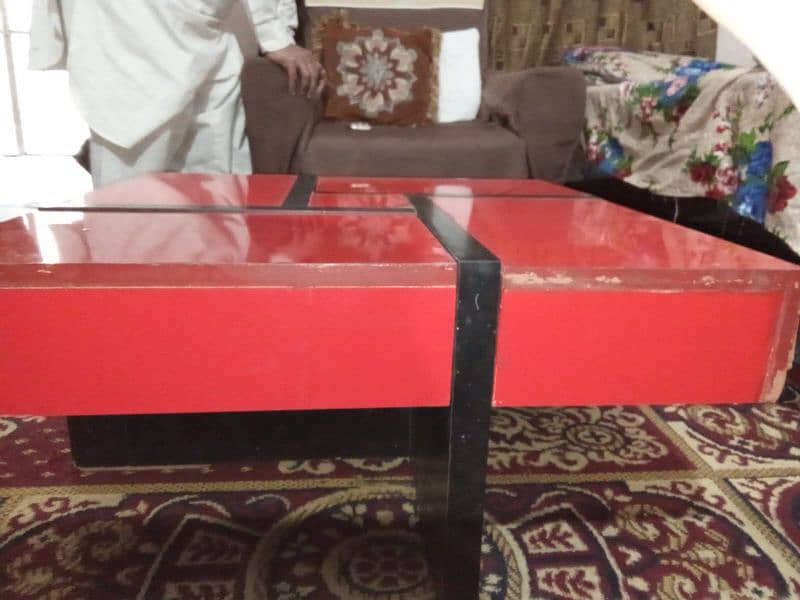 Decorative Center Table Available for sale 18