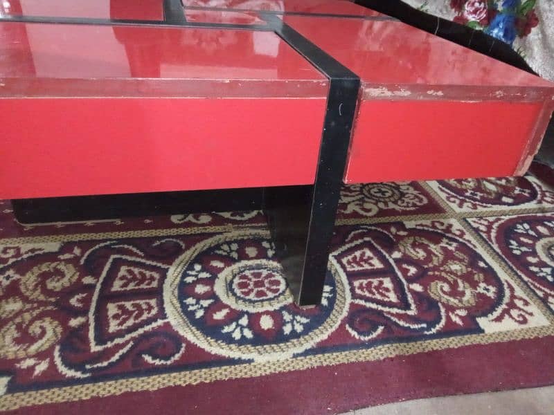 Decorative Center Table Available for sale 3