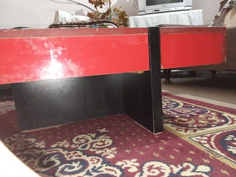 Decorative Center Table Available for sale 4