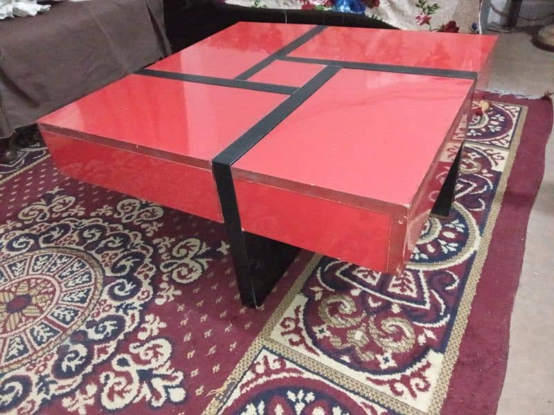 Decorative Center Table Available for sale 16