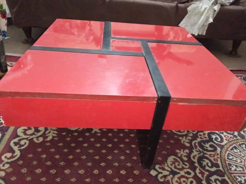 Decorative Center Table Available for sale 0