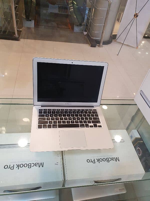 Apple Macbook Air 2017 1