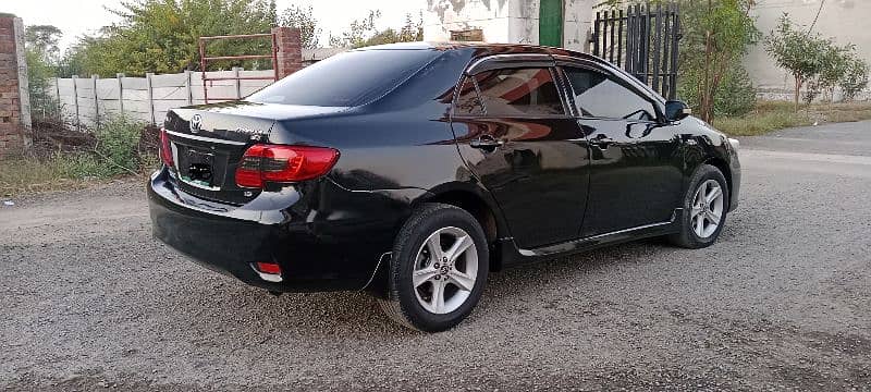 Toyota Corolla GLI 2013 3