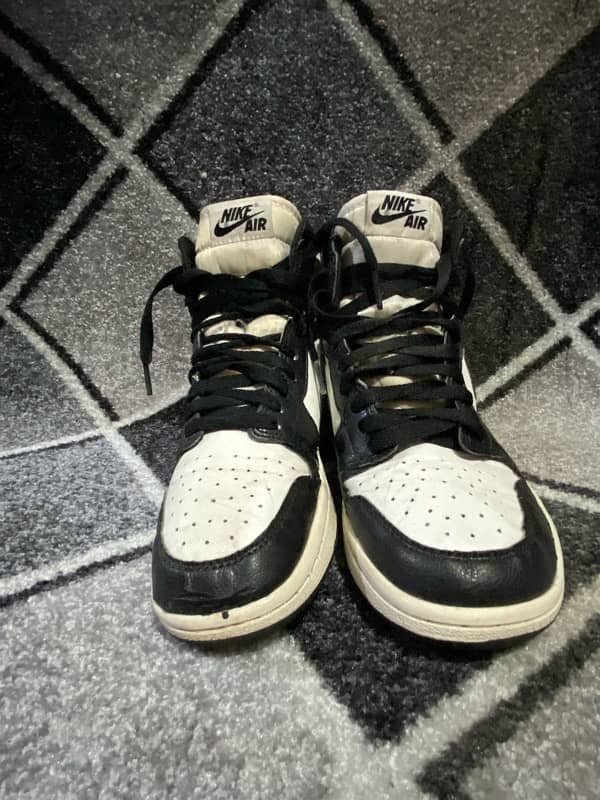 Air Jordan 1 retro high of (black white) 0