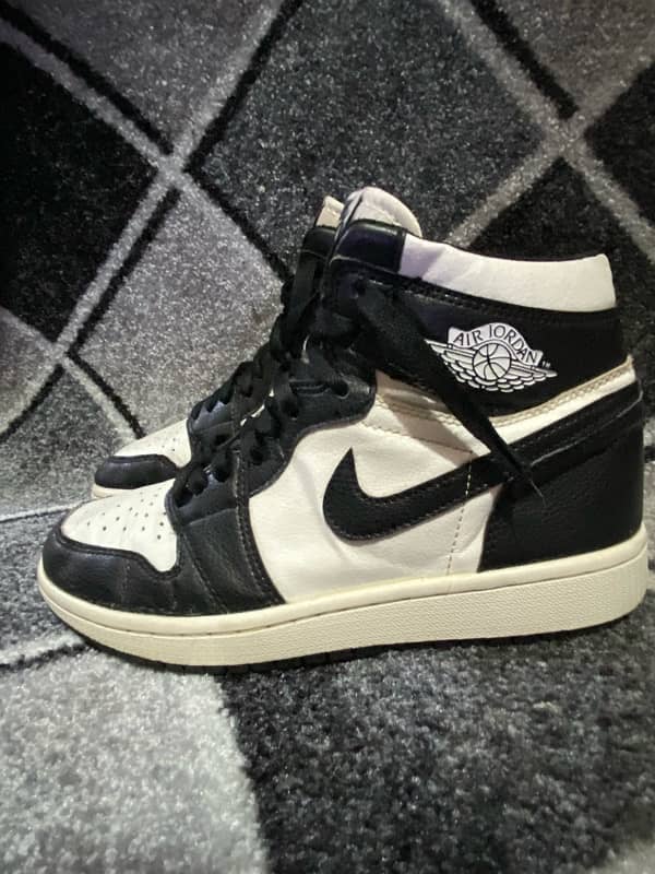 Air Jordan 1 retro high of (black white) 1