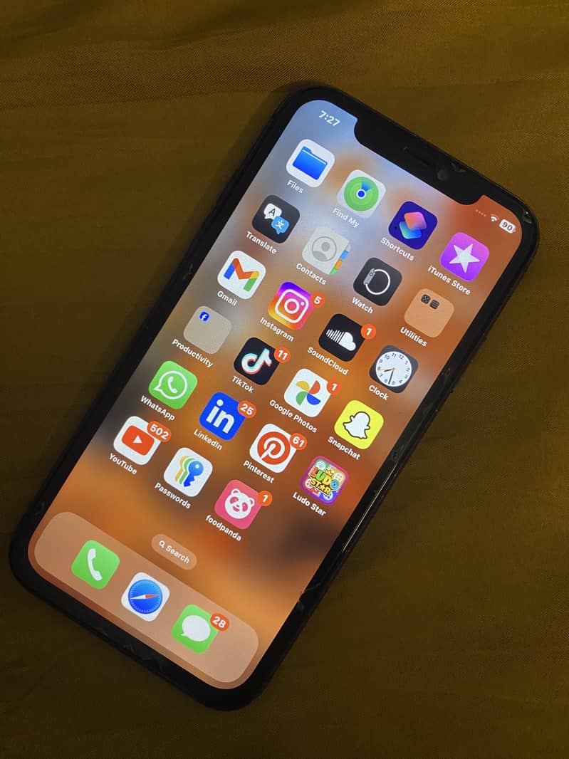 Apple iPhone 11 (contact on 03322142476) 2