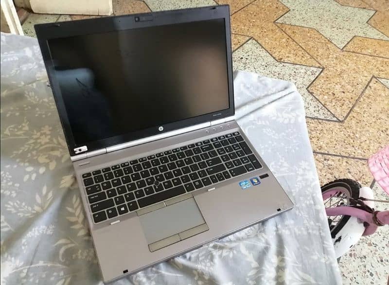 HP 8570p i5 3rd Gen 3