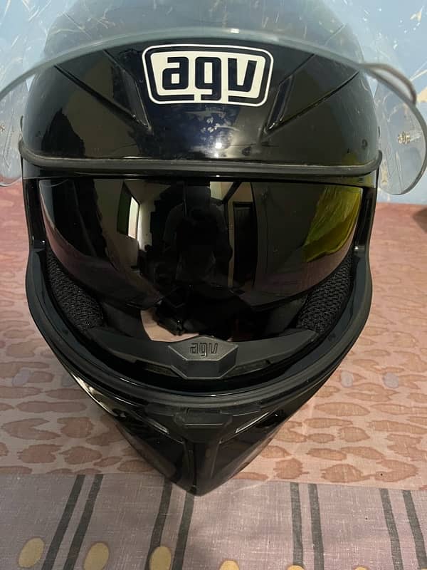 AGV black helmat 1